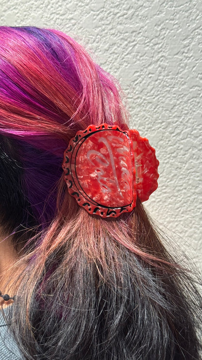 PREORDER: Bottle Cap Hairclaw